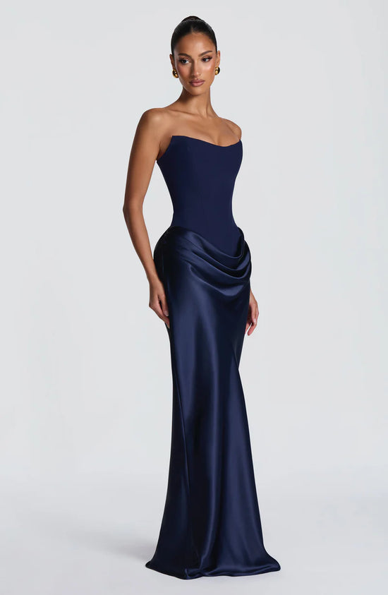 Get 70% Off On The Timeless Grace Dress Only Today 💕