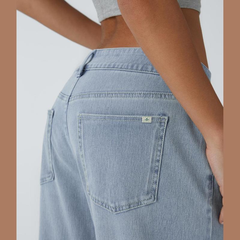 Relaxed Wide-Leg Denim