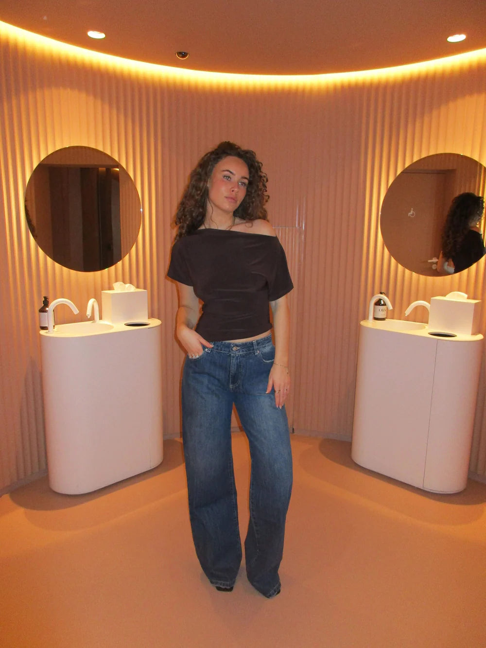 Profitez De 70 % De Réduction Sur Le T-shirt Florine Aujourd'hui Seulement 💕